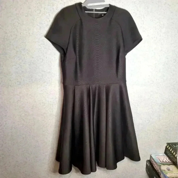 Ted BakerWomens Black Melisse Embossed Neoprene Dress Size 4 - Picture 5 of 13